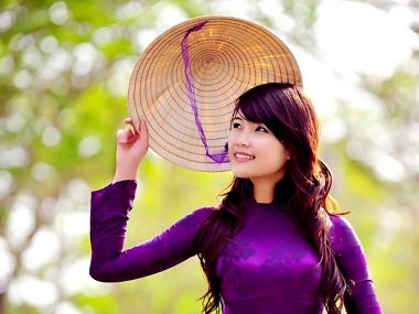 Vietnamese non la hat